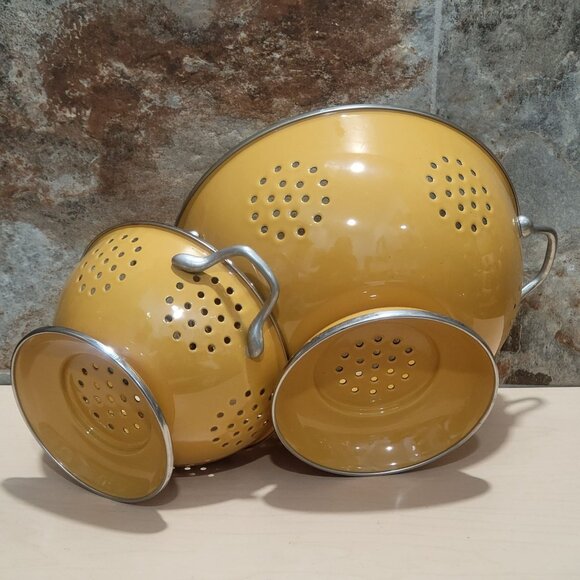 Yellow Enamel Colanders Steel Enamel Coating Set of 2 - Picture 6 of 9